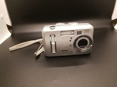 Kodak EasyShare DX6440 4.0MP Digital Camera - Silver - Parts Only - Image 1 of 4