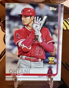 2019 Topps Shohei Ohtani Rookie Cup Card 250 Adjusting Batting Glove Image SP - Picture 1 of 2