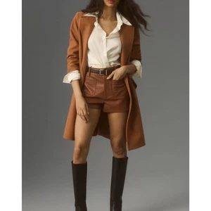 Neu mit Etikett Anthropologie Maeve Colette braune Kunstledershorts minimalistisch luxuriös Größe 26 - Bild 1 von 9