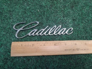 Cadillac Chrome Plastic 6inch Emblem Badge Logo Nameplate Name Plate 3S4 - Foto 1 di 5