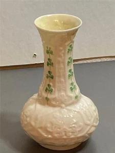Vintage Hand Painted Belleek Shamrock Clover Bud Vase Fine Bone China 5" Tall - Picture 1 of 1