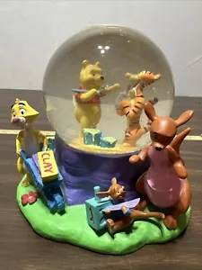 RARO Disney Winnie the Pooh & Friends Hanukkah Musical Globo de Nieve ¡No Funciona! - Imagen 1 de 6