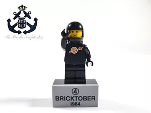 LEGO 2011 Minifigure magnetica nera classica astronauta spaziale 2856226 Bricktober L2 - Foto 1 di 1