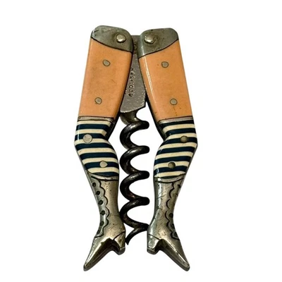Sacacorchos Plegable Piernas de Dama con Botas - Antiguo Celuloide Alemán Risqué Novedad Foto 1 de 4