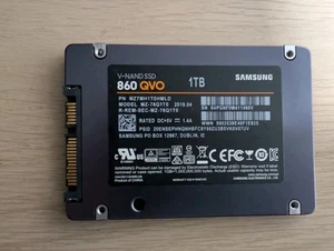 Samsung 860 QVO 1TB, 2.5" SATA III, V-NAND SSD 6GB/s (MZ7MH1T0HMLD, MZ-76Q1T0) - Imagen 1 de 2