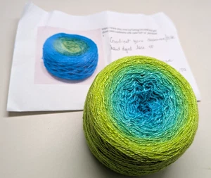 Farbverlauf Kuchen aus handgefärbter Kaschmir/Seide Spitze 4,1 Unzen Spring Breeze SM - Bild 1 von 2