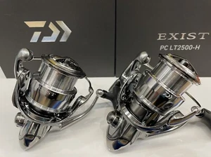 Carrete giratorio de pesca Daiwa 22 Exist varios tamaños nuevo en caja de Japón - Imagen 1 de 1
