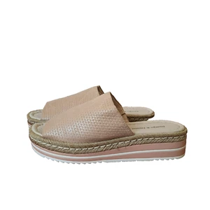 Django & Juliette Accent Sandals Womens Size 8 Tan Espadrille Summer Platform - Picture 1 of 16
