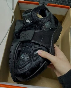 Corteiz x Nike Air Trainer Huarache Black Pony FQ8793-003 - Picture 1 of 5
