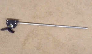 LIPPERT LCI SPARE TIRE WINCH 233739 WITH OFFSET CABLE & 35-1/2" WELDED EXTENSION - Foto 1 di 7