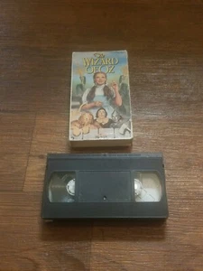 The Wizard of Oz Movie VHS Tape 1991 Judy Garland Original 1939 Version - Picture 1 of 11