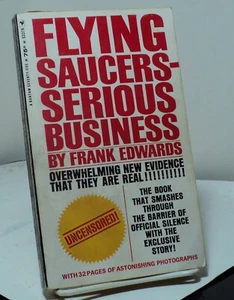 Flying Saucers - Serious Business by Frank Edwards  - Bantam S3378 - 1966 - Picture 1 of 2