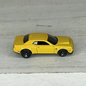 Hot Wheels Factory Fresh ‘18 Dodge Challenger SRT Demon Yellow 1:64 - Picture 1 of 5