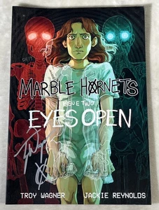 Marble Hornets numero 2 occhi aperti Troy Wagner RARO libro grafico firmato Grampo - Foto 1 di 9