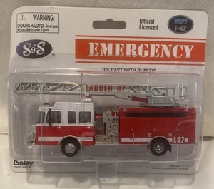 Boley 2202-71 HO Dept 1-87 S&S Ladder 87 Red Truck W/White Roof - Picture 1 of 2