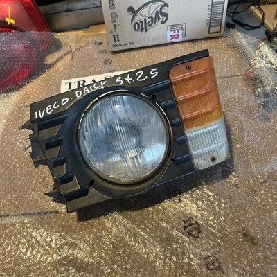 07.630.700 FARO FANALE ANTERIORE SINISTRO O DESTRO IVECO DAILY 2.5 D RICAMBIO US - Immagine 1 di 4