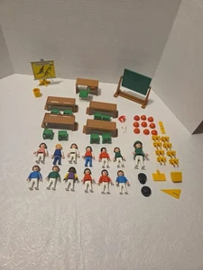 Set scuola Playmobil 1992 vintage 3522 con 13 figurine - Foto 1 di 8
