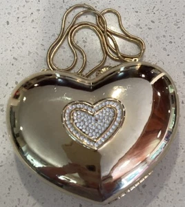 SAKS FIFTH AVENUE VINTAGE WOMENS GOLD Heart CLUTCH / PURSE MADE IN ITALY - USED - Picture 1 of 5