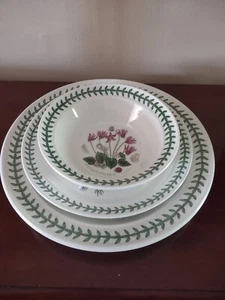 3 pcs Portmeirion --- 1 Dinner / 1 Salad / 1 Bowl --- Botanic Garden - Picture 1 of 5