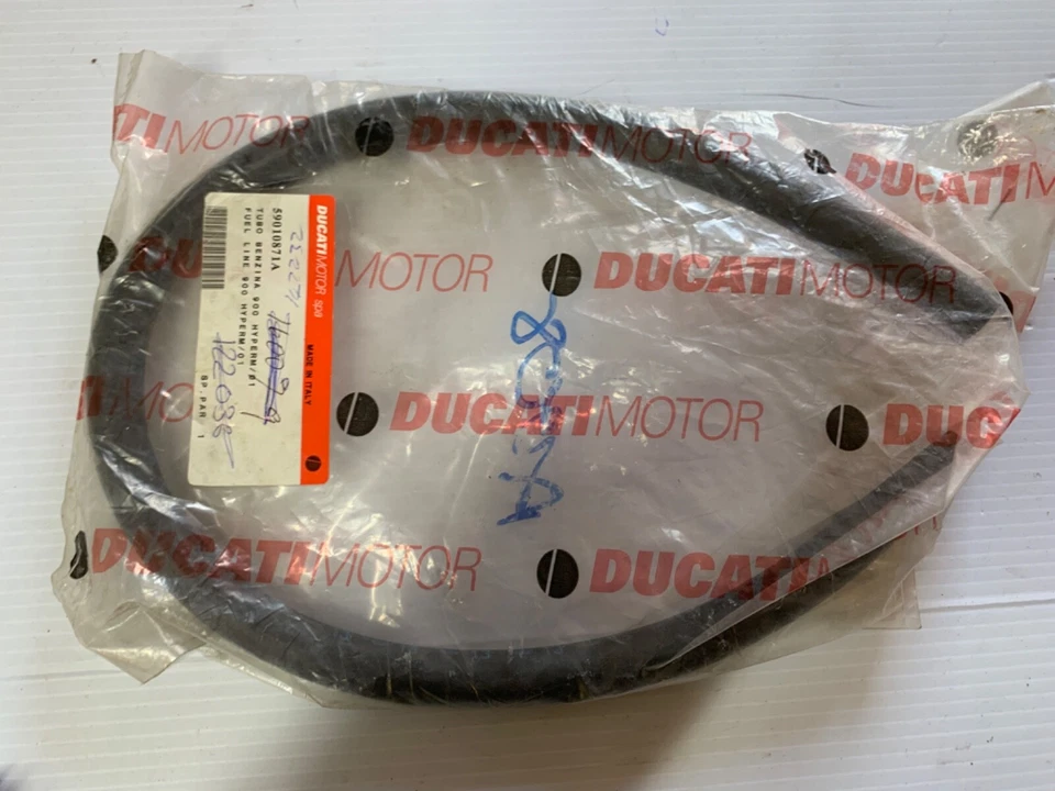 NUEVO TUBO INYECTOR DE COMBUSTIBLE GENUINO DUCATI MONSTER S4R 59010871A Foto 1 de 1