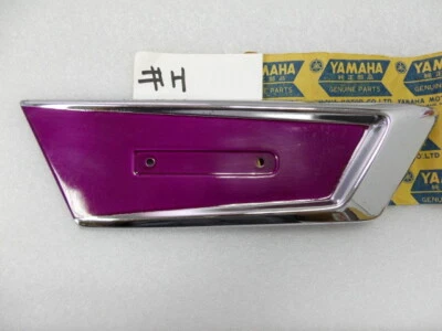 Yamaha R5 Side Cover Cap Trim NOS R5B R5C Fairing Frame Panel OEM 278-21789-00 Foto 1 de 4