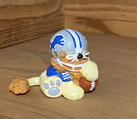 Vintage 1983 Detroit Lions NFL Huddles PVC Figure Mascot Cover