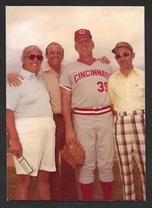 Joe Nuxhall & Others  UNSIGNED  3-1/2 x 4-7/8  ORIGINAL SNAPSHOT PHOTO #2 - Picture 1 of 1