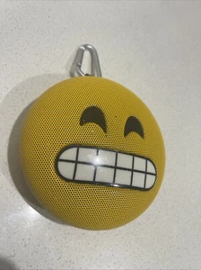 Grinning Crazy Koolface Mesh Speaker Bluetooth Emoji 12cm Travel - Picture 1 of 4