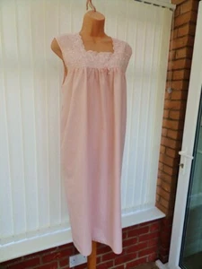 Z61 Vintage Camille Dusty Pink 60er Broderie Anglaise Midi Nachthemd 16/18 46" Neu ohne Etikett - Bild 1 von 8