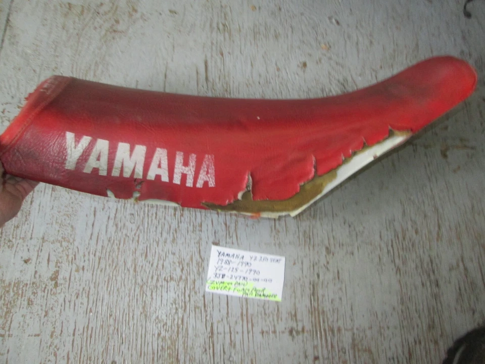 Yamaha 1988-1990 YZ250 SEAT 3JD-24770-10-00, CUBIERTA POBRE (ZVM-00 PAN) ÁSPERA Foto 1 de 4