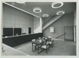 Intérieur d'une agence de la Société Générale. 7 photos. 1954. Vernon ? Chevojon - Picture 1 of 8