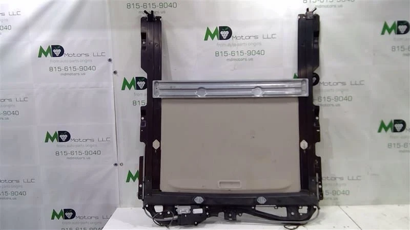 2013 - 2020 FORD FUSION ROOF SUNROOF MOONROOF FRAME W/ GLASS OEM - Image 1 of 4