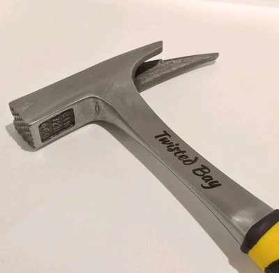 Martelo para telhado Twisted Bay 600 gramas - Imagem 1 de 4