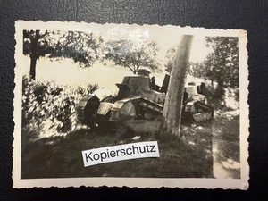 Altes Foto-Panzer-Tank-Waldstück-Beute-WW2 - Bild 1 von 2
