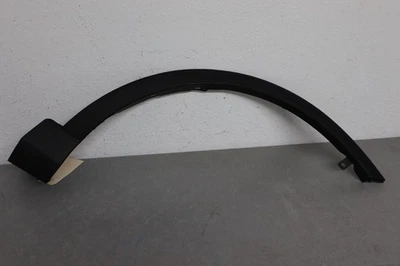 2016 2018 TOYOTA RAV4 RIGHT SIDE FRONT FENDER TRIM - Image 1 of 4