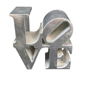 Robert Indiana LOVE Skulptur Vintage 1970er Chrom Metall Briefbeschwerer 3"x 3" - Bild 1 von 17