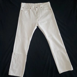White Levi's 501 Denim Jeans Size 33 x 30 Button Fly Straight Cotton - Picture 1 of 8