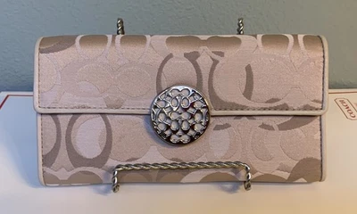 Coach Alexandra Ivory Optic Slim Envelope Wallet 47286 New  - Image 1 of 4
