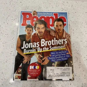 People Magazine - Jonas Brothers - June 27, 2022 - Picture 1 of 2