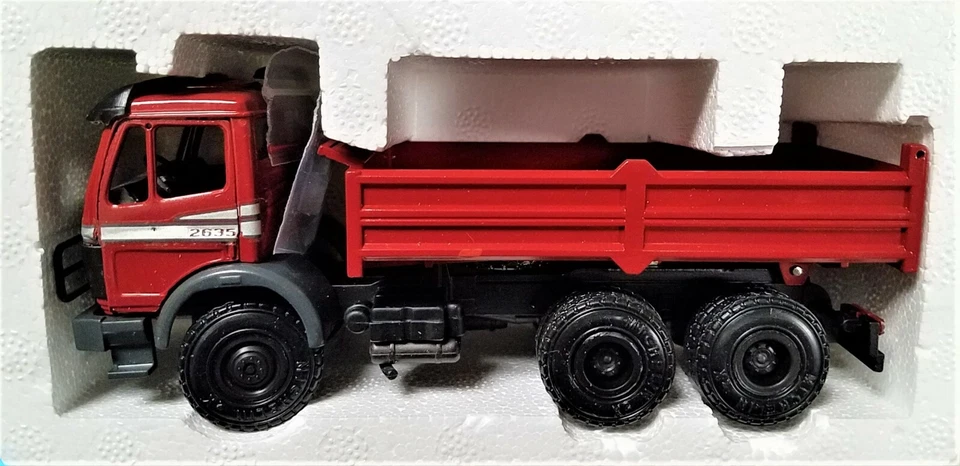 Camión de volteo NZG 315 Mercedes-Benz 2635 - 3 ejes - rojo 1/43 fundido a presión sin usar, en caja Foto 1 de 1
