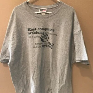 Computer T-Shirt Die meisten Probleme werden durch Nüsse verursacht - Bild 1 von 3