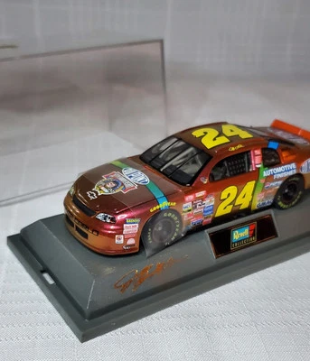 JEFF GORDON #24 CHROMALUSION 1:32 SCALE 1998 REVELL NASCAR DIE-CAST - Image 1 of 4