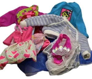 Ropa de Barbie y Ken de 10 piezas - Imagen 1 de 8