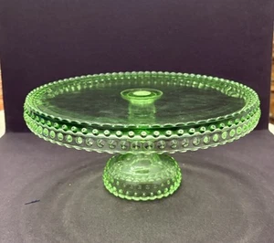 De colección LE SMITH Vidrio Verde Hobnail Grande 11" Soporte para Pasteles ¡Raro! Ligero brillo UV - Imagen 1 de 3