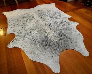 Cowhide - A Light Black Speckle - A Beautiful Speckle Park Premium Cowhide Rug - Foto 1 di 8