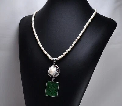 COLLANA DI PERLE E CIONDOLO IN ARGENTO CON GIADA VERDE E CAMMEO ROSA AGDV 0159 - Immagine 1 di 3