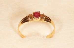 Bague en Or Jaune 750 / 18 Ct et Rubis - Bild 1 von 1