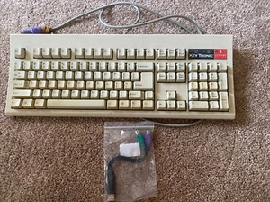 Keytronic Classic LT CLASSIC II Wired Keyboard + USB adapter - Picture 1 of 3