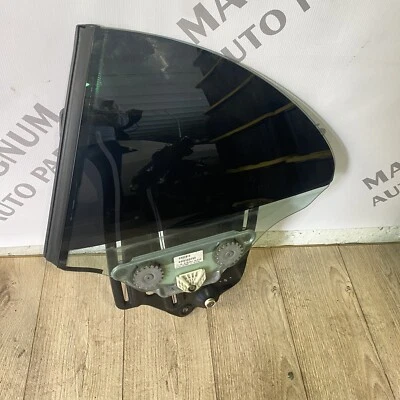 2012-2018 BMW 650I CON F12 OEM ЛЕВАЯ ЗАДНЯЯ ЧЕТВЕРТЬ СТЕКЛА ТОНИРОВАННОЕ СТЕКЛО 7219887 - Изображение 1 из 4