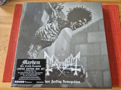 Neu in OVP Box Set Mayhem Pure Fucking Armageddon Limited Edition 6 Picture LPs - Bild 1 von 4